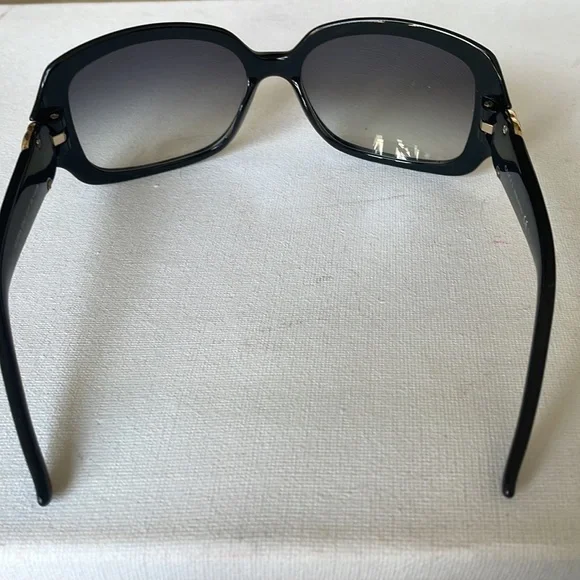 ❌SOLD ❌Authentic Sunglasses Gucci. - Picture 5 of 15